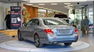 Mercedes-Benz E 200 Bild 5