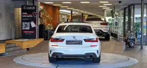 BMW 320 Bild 8