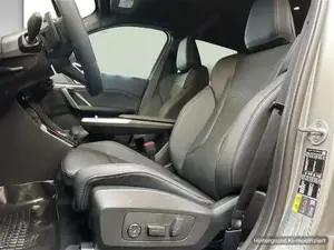 BMW iX1 eDrive20 1,99% Fixzinsaktion bis 30.09.2026 M Sportpaket Head-Up DAB Bild 10
