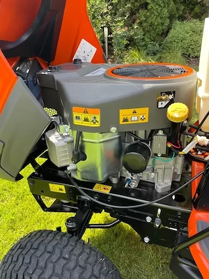 Husqvarna TC 242T V2-Zylinder-Rasenmäher, Baujahr 2023, nur 13 Betriebsstunden, Vorführmodell, neuwe