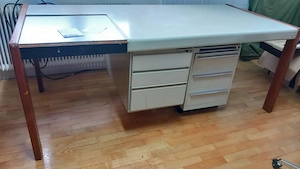 Arbeitstisch