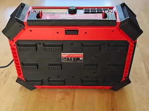 Milwaukee M18 PACKOUT bouwradio met oplader Bild 4