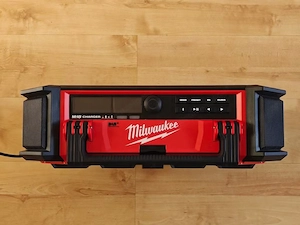 Milwaukee M18 PACKOUT bouwradio met oplader Bild 5