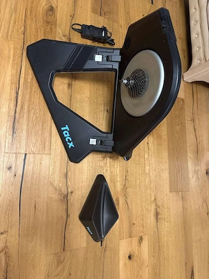 Tacx NEO 2T Smart-Trainer Bild 4