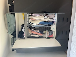Kleiderschrank dunkelgrau 5 Monate alt Bild 4