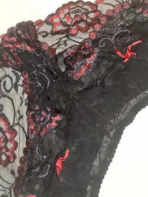 Getragene Dessous für Fetischliebhaber. Bild 2