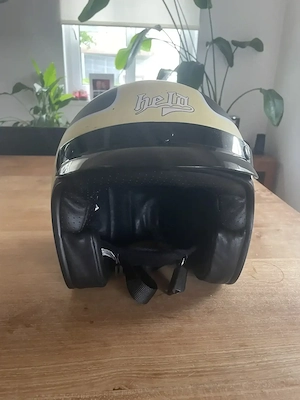 Jethelm mit coolem Design