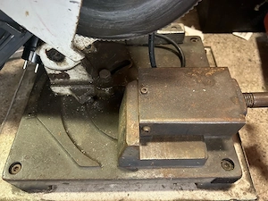 Verkaufe Metall Säge Bild 7