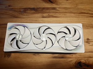 GIGABYTE Aorus GeForce RTX 5090 Master Ice 32G Bild 2