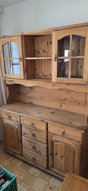 antiker Kasten Bild 4