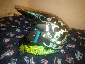 Cross oder Biker Helm Bild 2