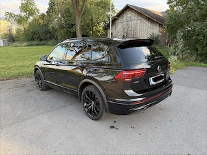 VW Tiguan Allspace R-Line 2.0 TDI 4Motion DSG | PANO | IQ.LIGHT | AHK | Black Style Bild 3