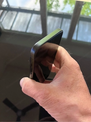 iPhone 15  256 GB Bild 7