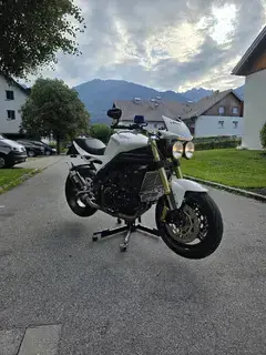 Triumph Speed Triple 1050 Bild 5