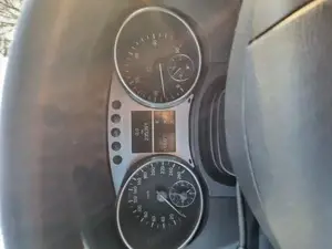 Mercedes Benz ML320 CDI 4 matic Bild 2