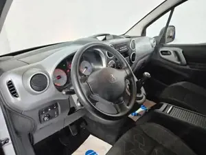 Peugeot Partner Bild 8
