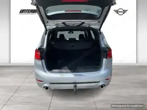 BMW 220d xDrive Sport Line // Anhängerkupplung // Driving Assi Plus // Rückfahrkamera Bild 11
