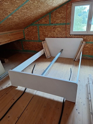 Schönes Jugendbett