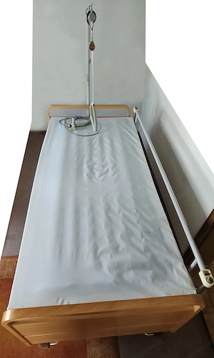 Pflegebett mit Standardmatratze und Anti-Dekubitus-System Bild 4