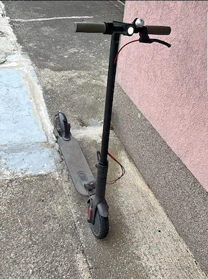 Biete Xiaomi Scooter