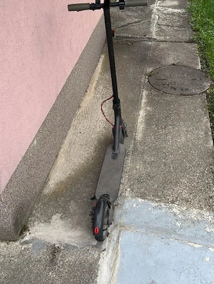 Biete Xiaomi Scooter Bild 2