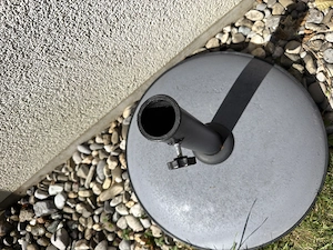 Schirmständer - Beton - wie neu! GRATIS Bild 3