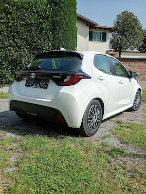 Toyota Yaris Hybrid Active Drive Automatik Bild 3