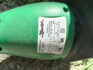 Älterer E-Rasenmäher 1600 W und E-Rasentrimmer ET 350 mit Elektrokabel  Bild 9