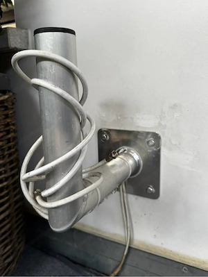 Satellitenschüssel 65 cm mit Megasat Twin LNB - voll funktionsfähig Bild 3