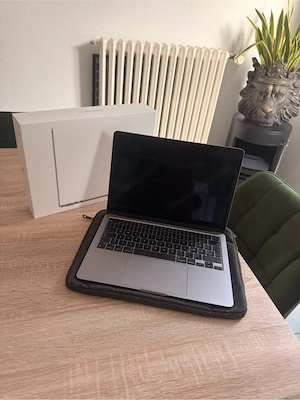 MacBook Air 13.6" M2 Spacegrau - Top Zustand - Komplettset Bild 2