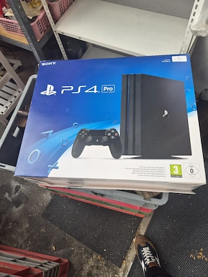 ps4 in ein guten zustand Bild 2