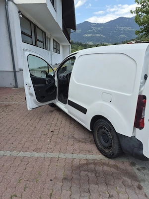 Peugeot mit zulassung in einem guten zustand  Bild 3