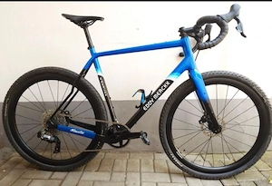Neuwertiges Eddy Merckx Gravelbike Blau Schwarz 
