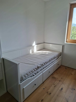 Bett zum ausziehen und 2 Matratzen  Bild 2