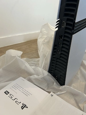 Sony PlayStation 5 pro  Bild 4