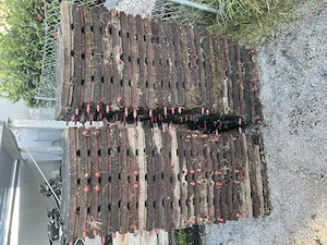 Schaukel gebraucht, in gutem Zustand und Kunststoffmatten (zerlegt) abzugeben.  Bild 2