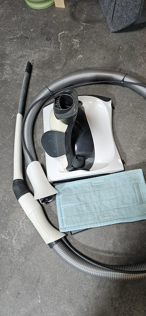 Vorwerk Staubsauger mit viel Zubehör  Bild 3