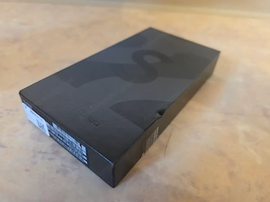 Samsung Galaxy S22 Ultra - 512 GB - schwarz + 4 Hüllen Bild 5
