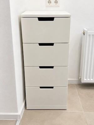 Weißer Schubladenkorpus   4 Schubladen   sehr guter Zustand Bild 2