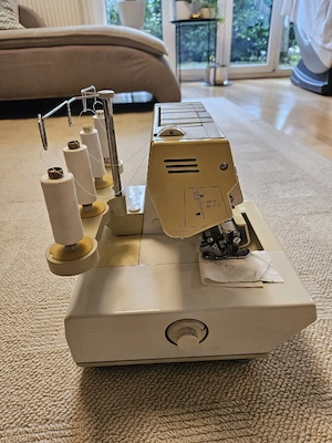 Nähmaschine Pfaff hobbylock Bild 3