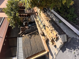 Stelzenhaus mit Rutsche Bild 5