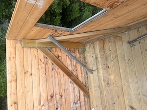 Stelzenhaus mit Rutsche Bild 8