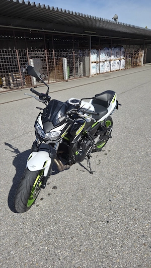 Kawasaki Z650 Bild 2