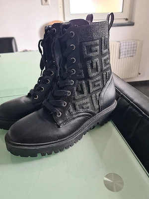 verschiedene schuhe Bild 4