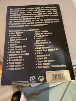 PS1 Lösungsbuch - 30 Komplettlösungen - PlayStation Bild 2