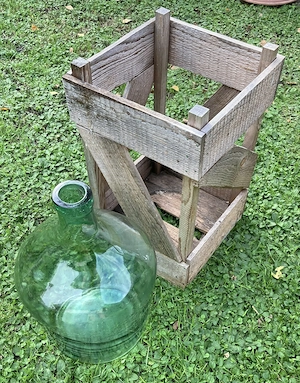 Ballonflasche grün ca. 11 Liter mit Holzgestell Bild 2