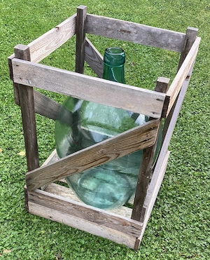 Ballonflasche grün ca. 50 Liter mit Holzgestell Bild 5
