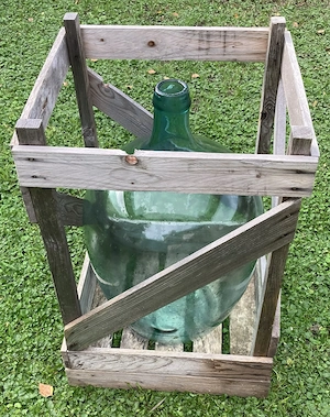 Ballonflasche grün ca. 50 Liter mit Holzgestell Bild 4