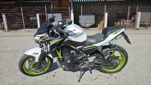 Kawasaki Z650 Bild 2