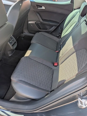 SEAT Leon FR 2.0 TDI | Top-Zustand | Garantie 02 27 | Panorama | AHK | ACC | 12" Navi | Voll-LED | 8 Bild 5